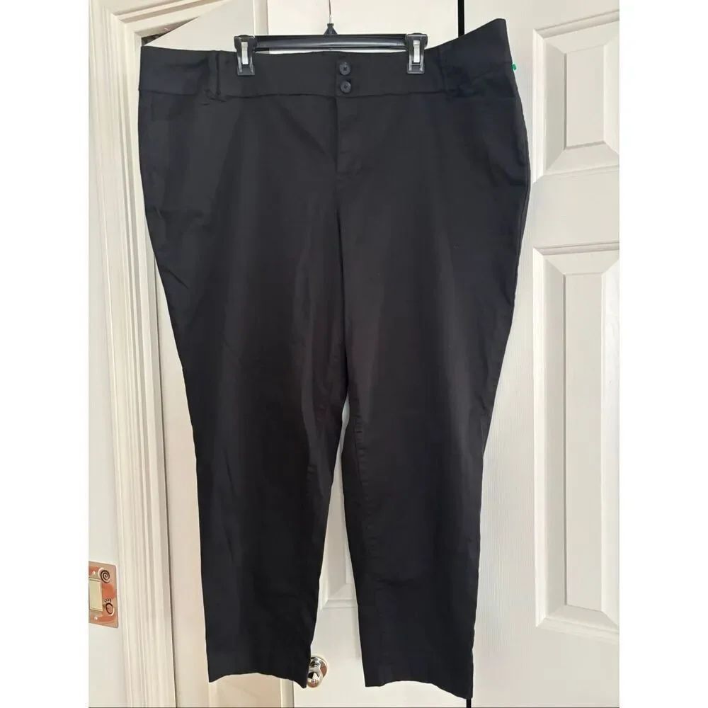 Torrid Black Chino Capris